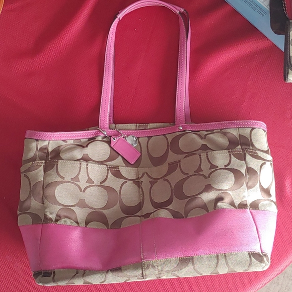 Coach Handbags - Coach tote bag